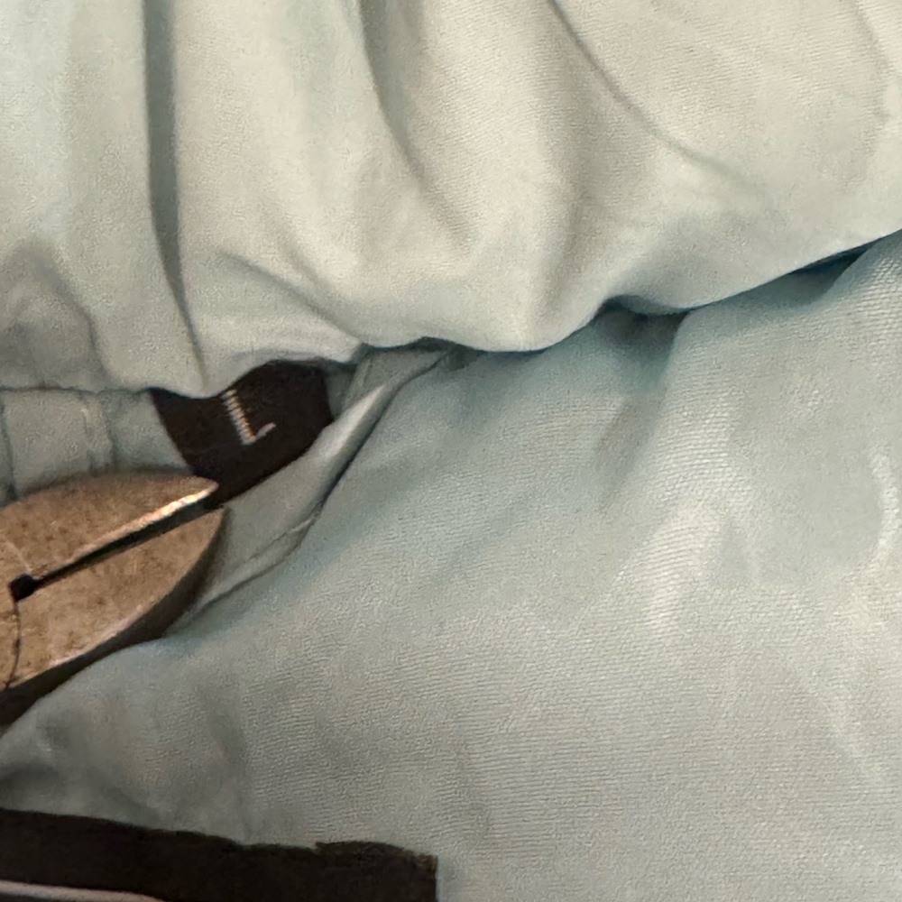 The North Face NEW Light Blue Hooded Zip Up Girl’s Cozy Comfy Down Puffer Vest - Picture 9 of 11